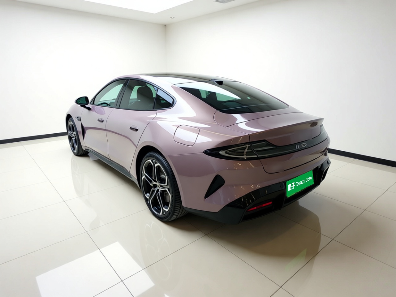 Xiaomi Auto SU7 2024 Rear-Drive Ultra-Long Range Advanced Pro-Level Intelligent Driving Version — снимка 4