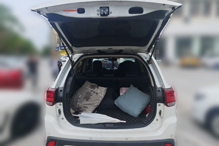 Used Mitsubishi Outlander 2019 2.4L 4x4 Zhi Xiang Edition 5 Seats China V Emission Standard Trunk