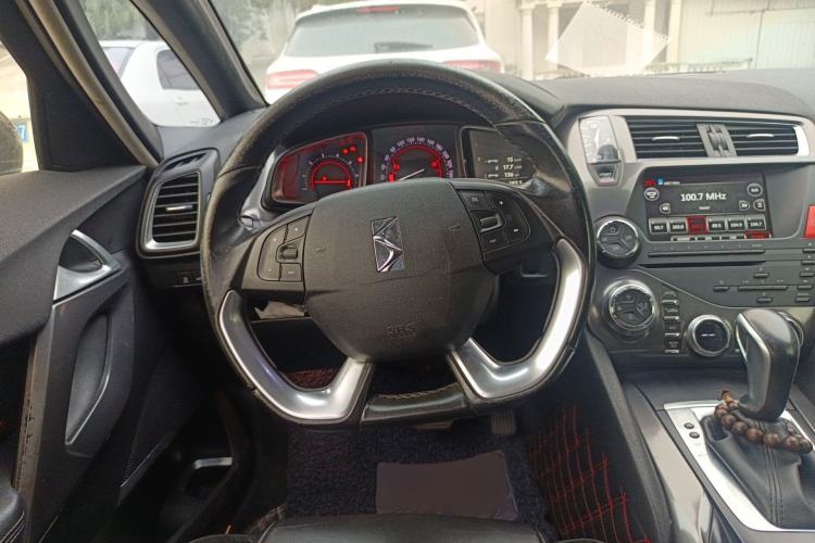 Used DS 5 2014 1.6T Luxury Edition THP160 Steering Wheel