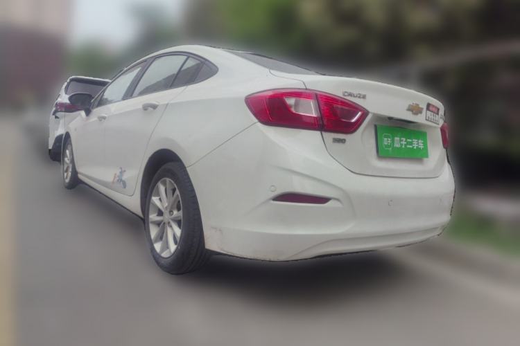 Used Chevrolet Cruze 2018 320 Automatic Pioneer Sunroof Edition