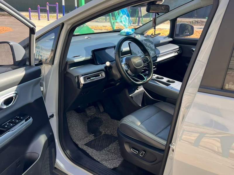 Used AION Y 2023 Plus 510 Smart Edition — 17