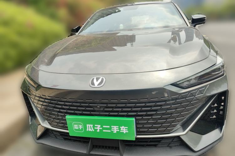 Used CHANGAN UNI-V 2022 1.5T Prestige Version Front