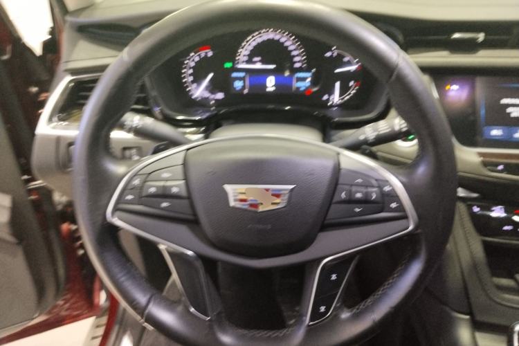 Used Cadillac XT5 2016 25T Luxury Model
