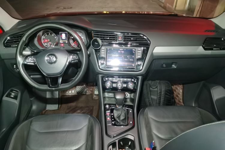 Used Volkswagen Tiguan L 2017 330TSI Automatic Two-Wheel Drive Luxury Edition