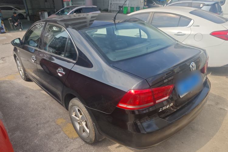 Used Volkswagen Santana 2015 1.6L Manual Comfort Edition