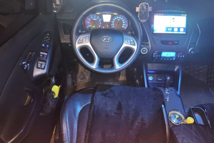 Used Hyundai ix35 2013 2.0L Automatic Two-Wheel Drive Smart GLS China IV Standard
