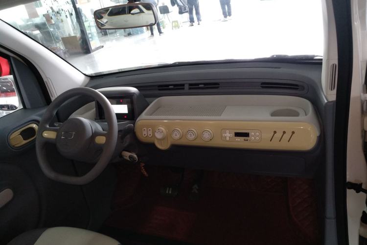 Used Bestune Pony 2024 170km Range Energizing Horse Center Console