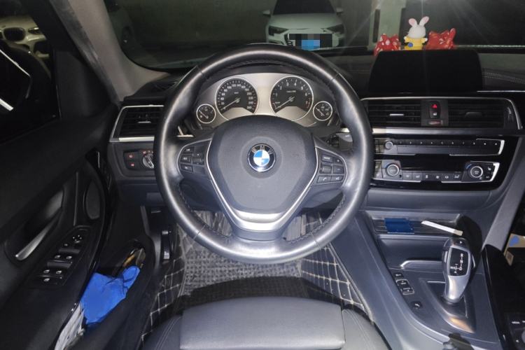 Used BMW 3 Series 2018 320Li Fashion Model Steering Wheel