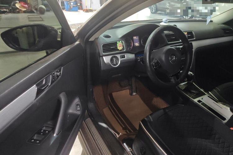 Used Volkswagen Passat 2014 1.8TSI DSG Prestige Navigation Edition