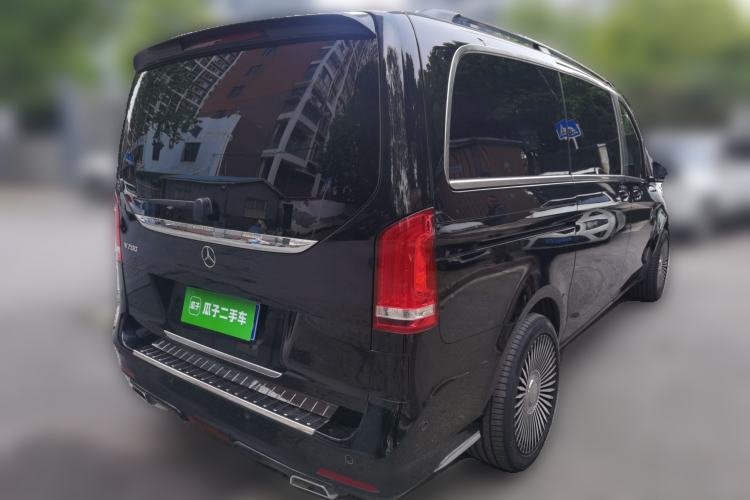 Used Mercedes-Benz V-Class 2021 V 260 Avantgarde Edition Rear Right 45 Deg