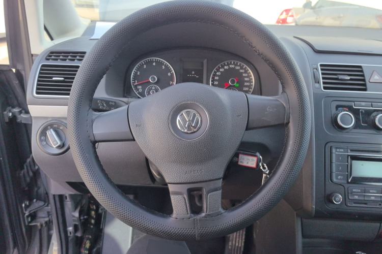 Used Volkswagen Touran 2015 1.4T DSG Comfort Edition 5 Seats