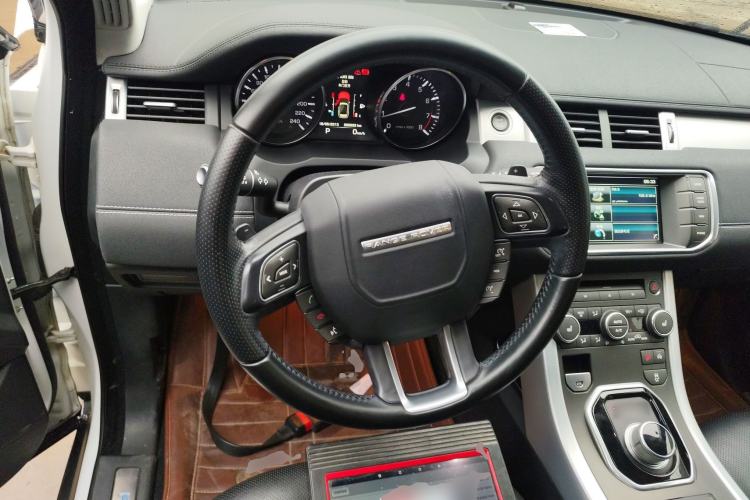 Used Land Rover Range Evoque 2015 2.0T 5-Door Ignite Edition Steering Wheel