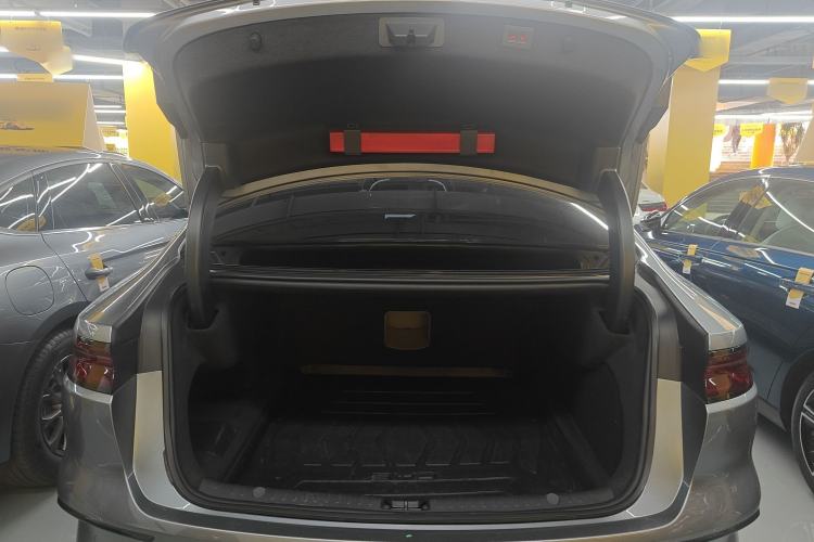 Used BYD Han 2024 EV Glory Edition 605KM Front-Wheel-Drive Premium Model
