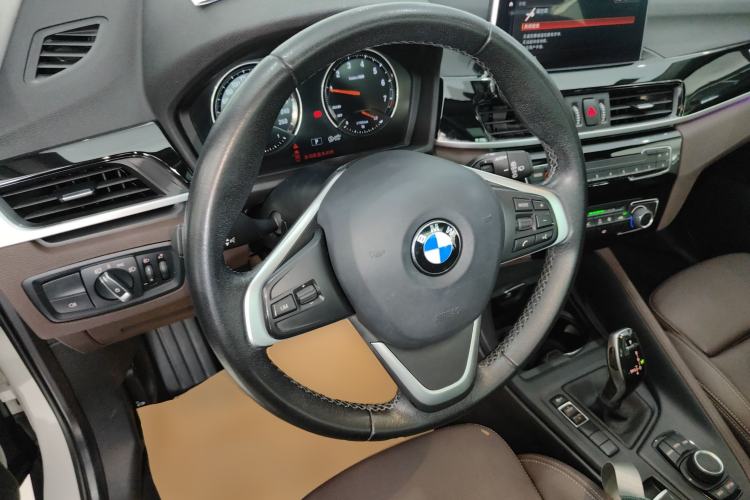 Used BMW X1 2020 sDrive20Li Fashion Model Steering Wheel