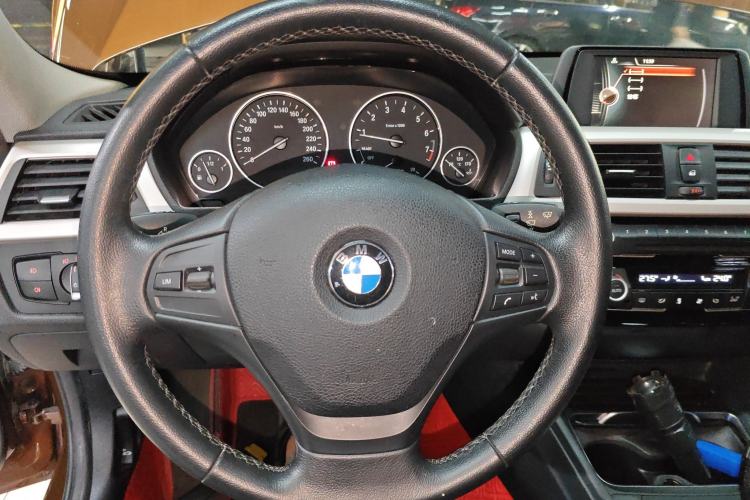 Used BMW 3 Series 2016 320Li Ambition Model
