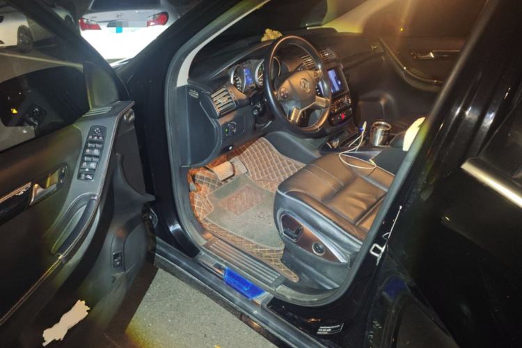 Used Mercedes-Benz R-Class 2014 R 400 4MATIC Business Model