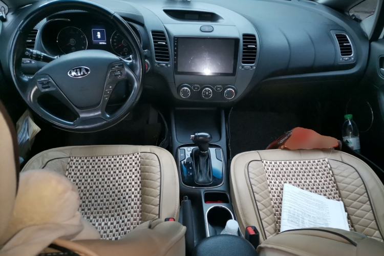 Used Kia K3 2016 1.6L Automatic GLS Center Console