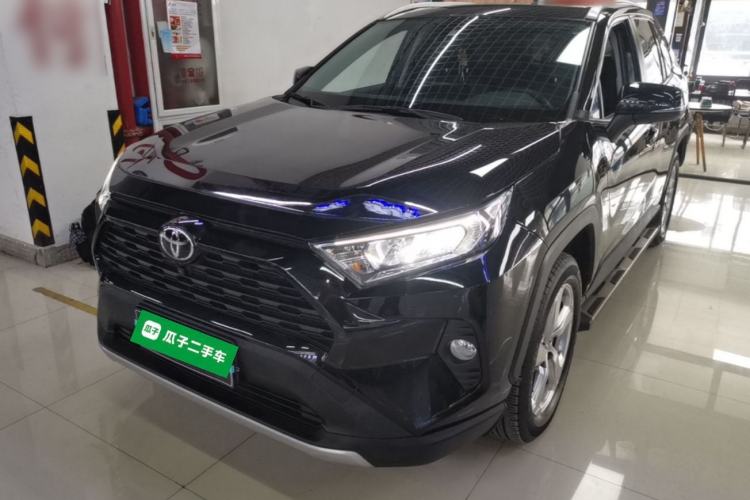 Used Toyota RAV4 2022 2.0L CVT Two-Wheel Drive Fashion Edition