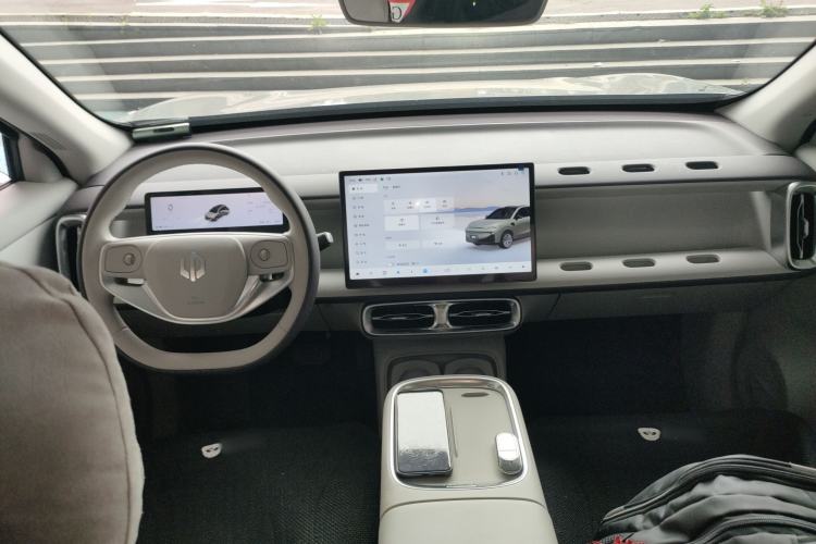 Used Leapmotor B10 2025 600 LiDAR Version Center Console