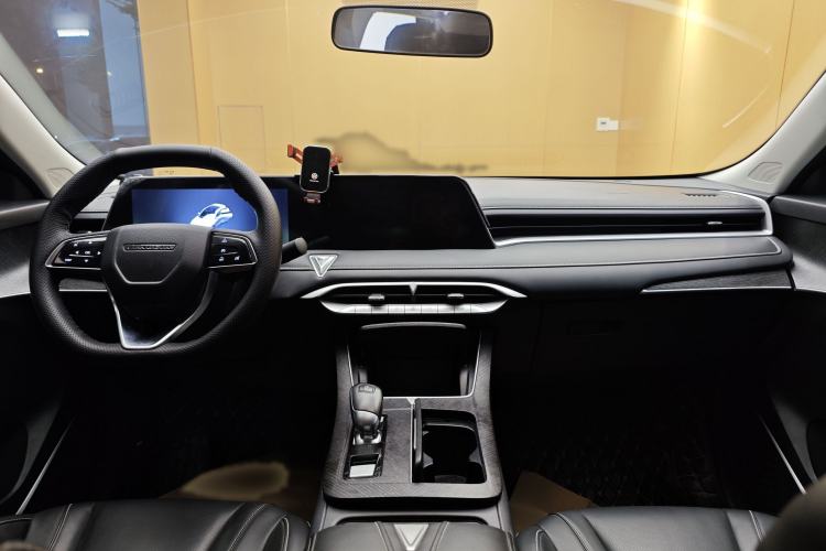 Used Venucia V 2021 260T Idol Edition Interior 6