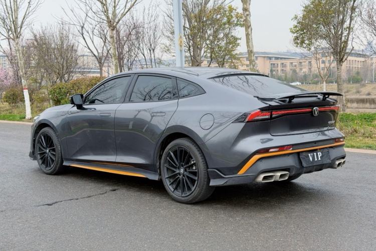 Used Changan UNI-V 2024 1.5T Prestige Sport Edition