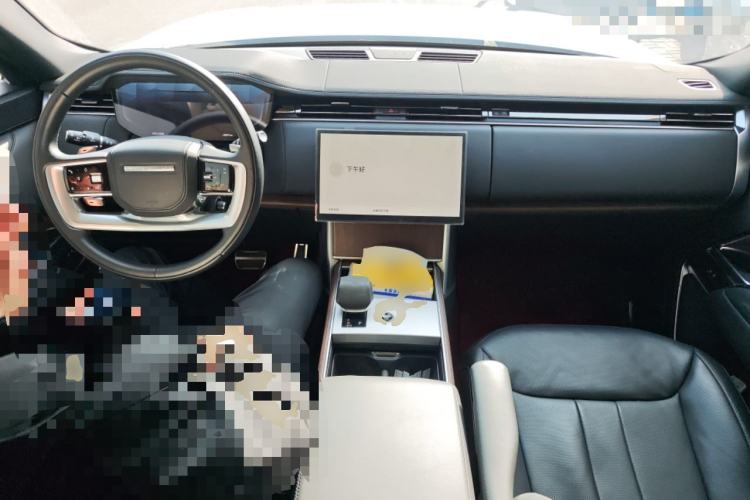 Used Land Rover Range Rover 2024 3.0 L6 400 PS Prestige Extended Version 7-Seater