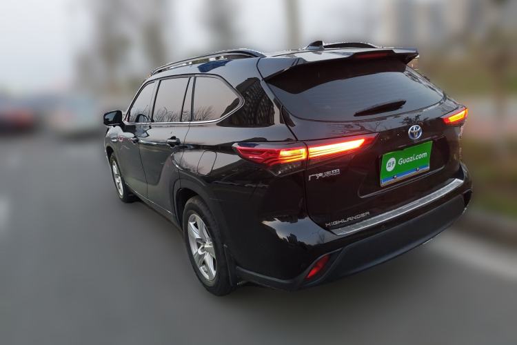 Used Toyota Highlander 2022 Dual-Engine 2.5L Two-Wheel Drive Elite Edition 7-Seater
