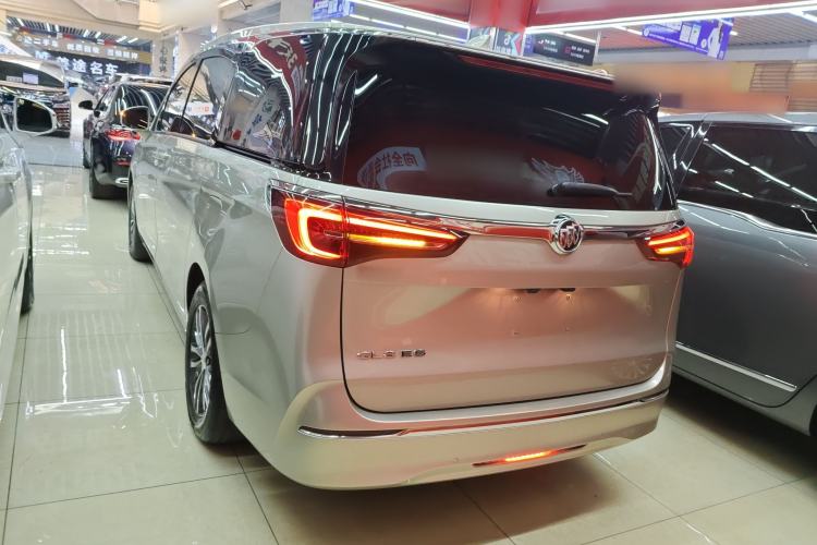 Used Buick GL8 2022 ES Landtrek 653T Luxury Edition