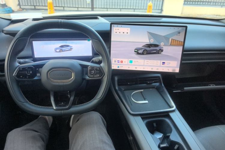 Used Lynk & Co 07 2024 EM-P 126 Long-Range Ultra