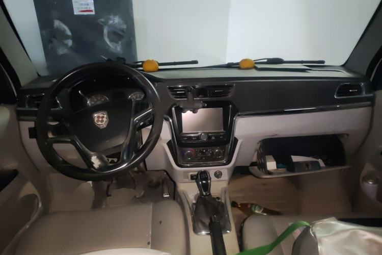 Used Jinbei New Hiace X30L 2016 1.3L Business Edition DLCG12 Center Console