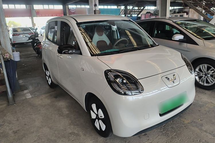 Used Wuling Hongguang MINIEV 2025 Four-Door Version Advanced Edition Front Right 45 Deg
