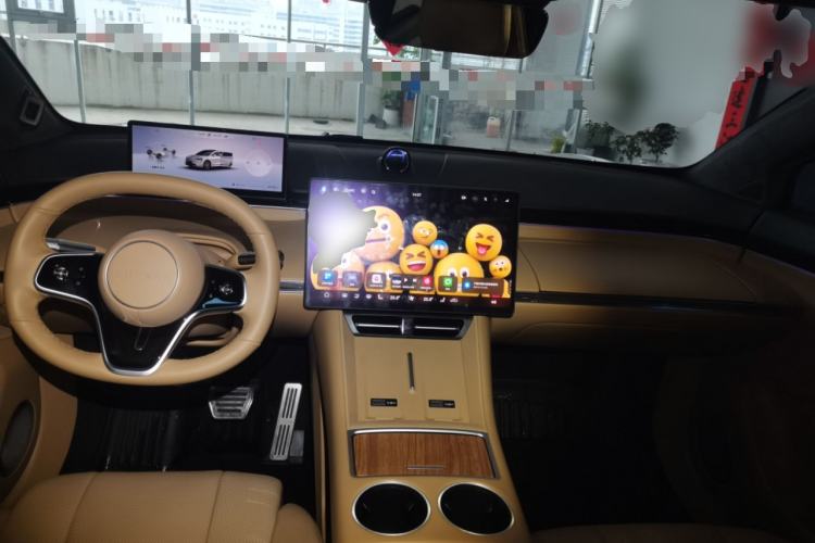 Used Hima Luxeed R7 2024 All-Electric 802 km Max