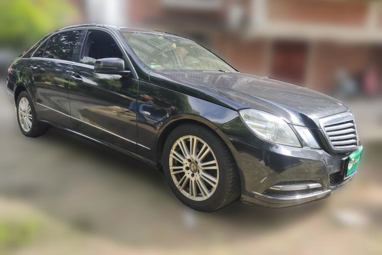 Used Mercedes-Benz E-Class 2010 E 260 L CGI Elegant Model Front Right 45 Deg