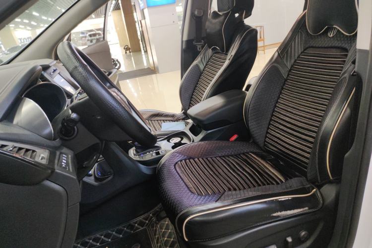 Used Hyundai Santa Fe 2017 2.0T Automatic Two-Wheel Drive Smart Version 7 Seats