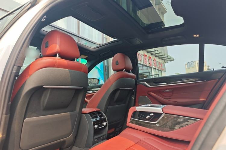 Used BMW 5 Series 2019 Restyled 530Li Luxury Edition M Sport Package Interior 10