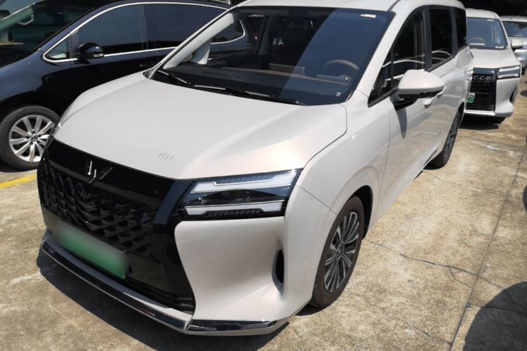 Used Wuling Starlight 730 2025 Model Plug-in Hybrid 125km Luxury Edition
