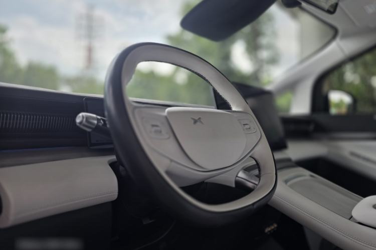 Used XPeng X9 2024 702 Ultra-Long Range Max Interior 3