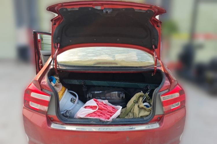 Used Honda City Classic 2012 1.5L manual Comfort version Trunk