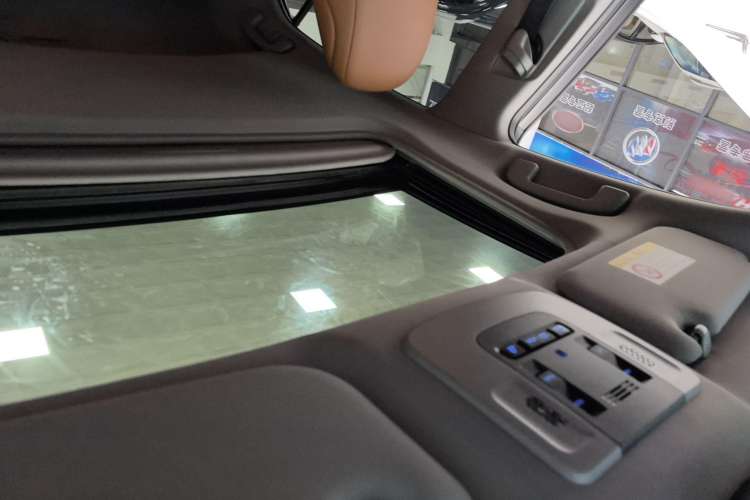 Used Toyota Camry 2019 Revised Version 2.0G Luxury Edition
