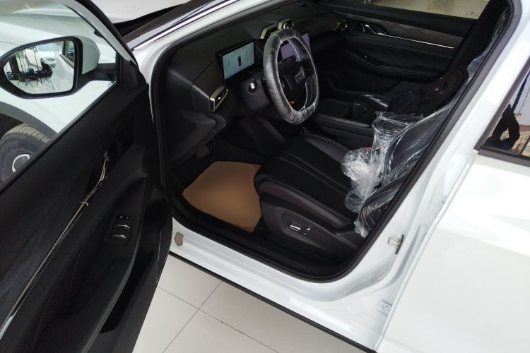 Used Dongfeng Aeolus L7 New Energy 2025 518 Comfort Edition Driver Seat