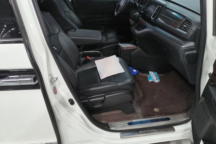 Used Honda Elysion 2016 2.4L Luxury Edition
