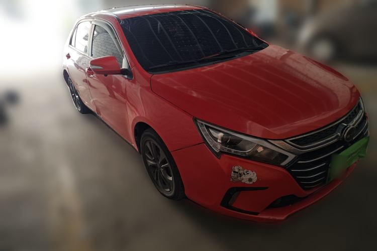 Used BYD Qin New Energy 2017 Qin 1.5T 100 Front Right 45 Deg