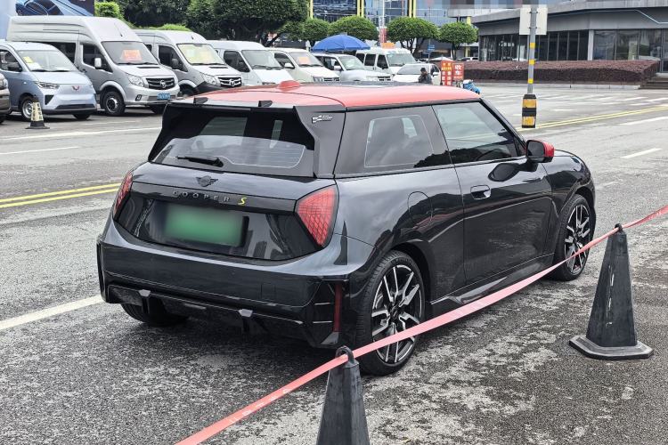 Used MINI Electric MINI COOPER 2024 452km COOPER SE Racing Driver