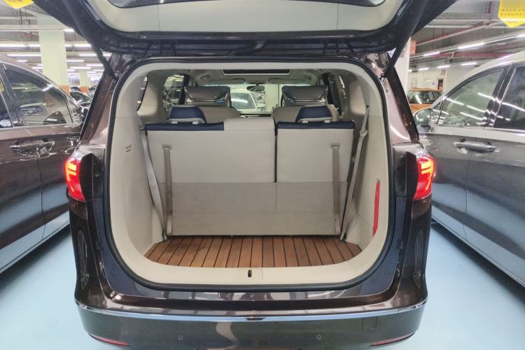 Used Buick GL8 2017 ES 28T Comfort Model China V Standard Trunk