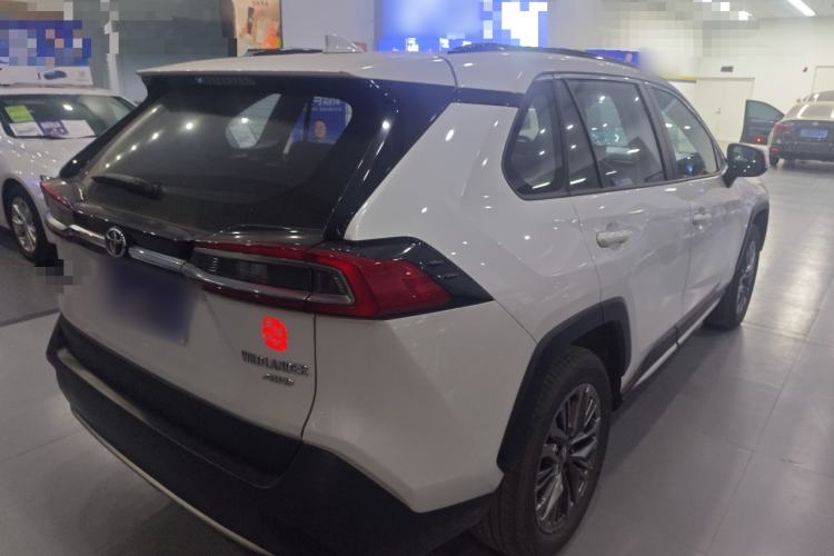 Used Toyota Wildlander 2023 2.0L CVT Four-Wheel Drive Luxury PLUS Edition
