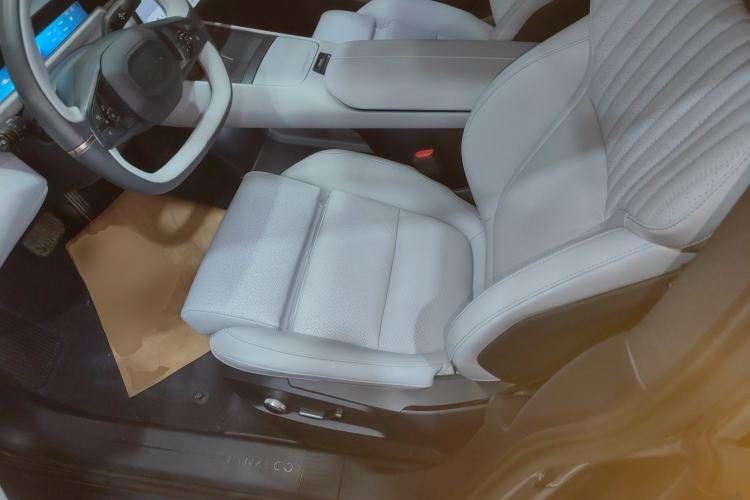 Used Lynk & Co Z10 2025 95 kWh 702 km All-Wheel Drive Intelligent Driving Ultra