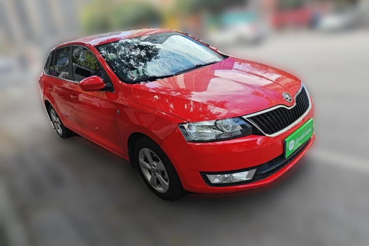 Used Skoda Rapid Spaceback 2016 1.6L Automatic Chuanxing Edition Front Right 45 Deg