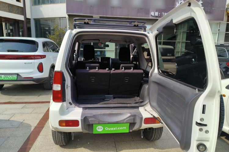 Used Suzuki Jimny 2015 1.3 AT JLX Trunk