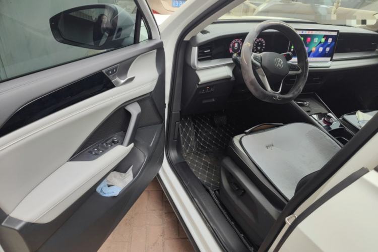 Used Volkswagen Tayron 2025 Tiguan L 330TSI Two-Wheel-Drive Elite