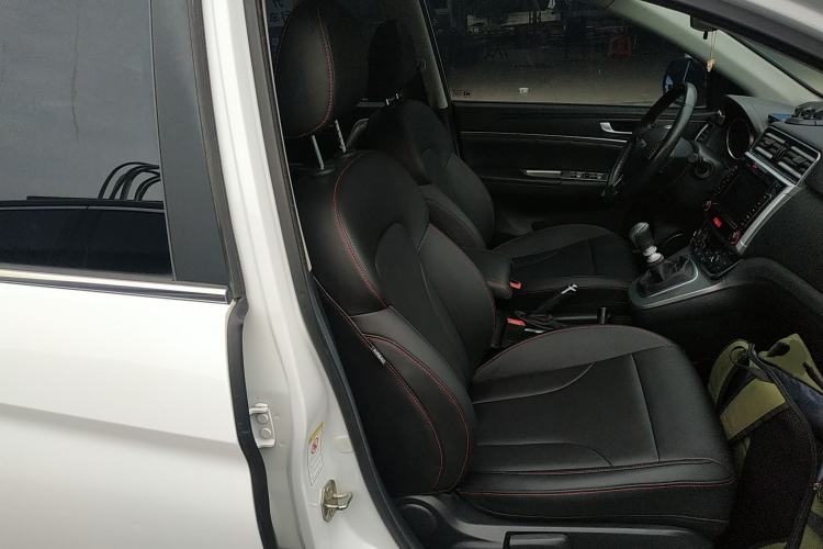 Used Haval M6 2017 1.5T Manual Two-Wheel Drive Elite Model Right Front Seat